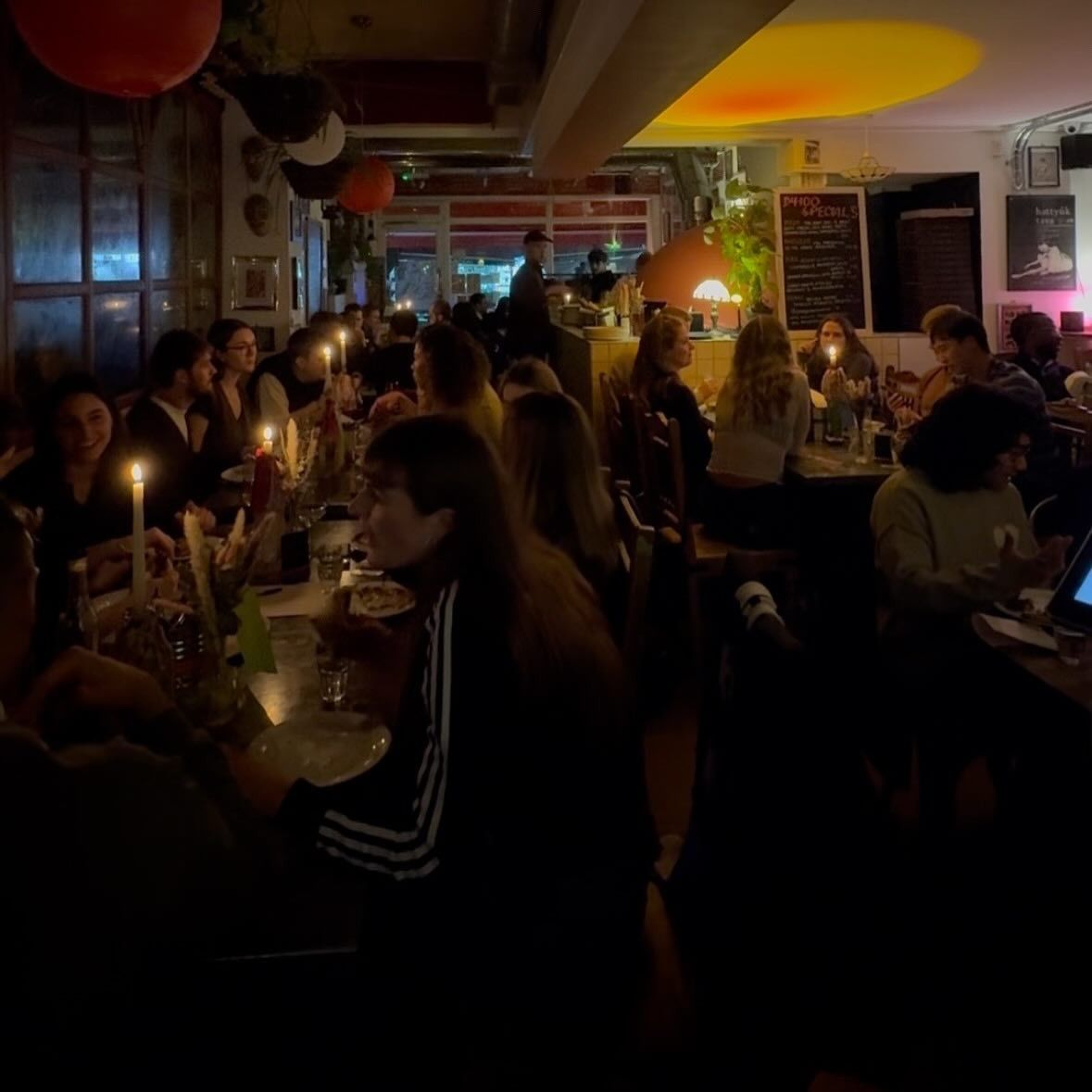 dinner for one hundred singles night london