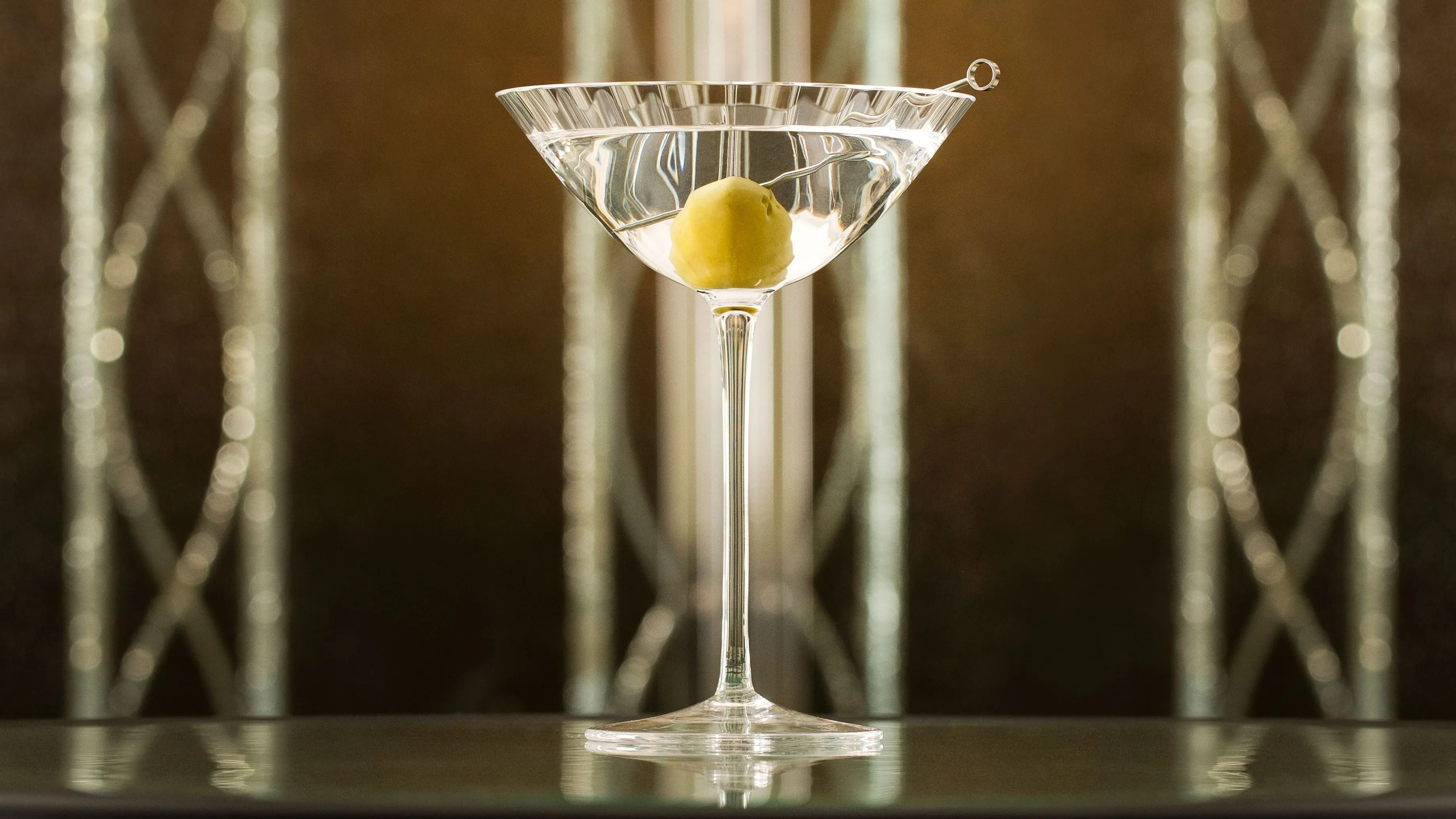 imgi_131_Claridges_Claridges_Martini_4826.jpg