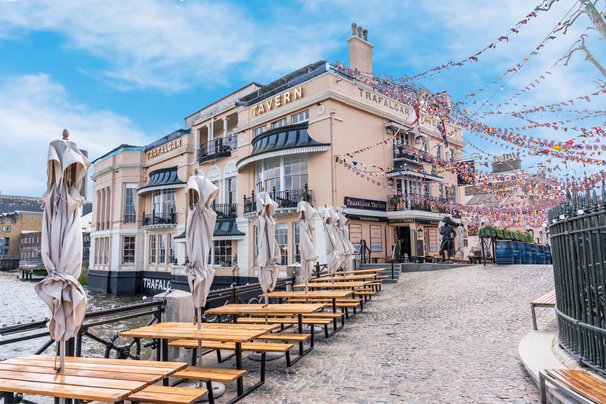 trafalgar tavern london